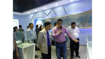 乐山市经信局一行来我司参观调研